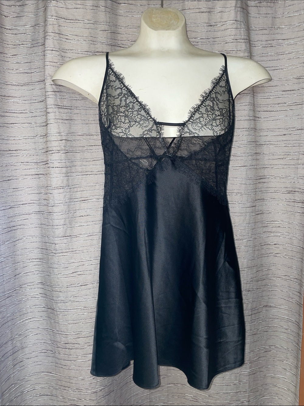 Vintage Victoria Secret Chantilly Lace Chemise